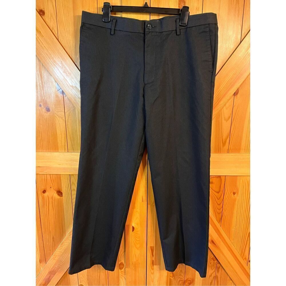 DOCKERS 38x32  Black Straight Fit Pinstripe Business Dress Pants (3430)